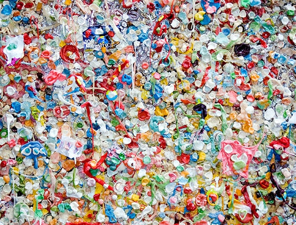 Masses de détritus de plastique